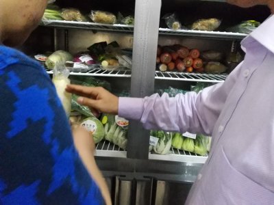 参观有米街市分仓配送点